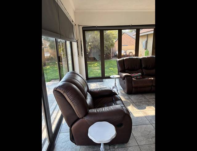 4 BEDROOM HOUSE FOR SALE IN RIVERSDALE